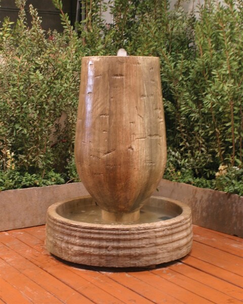 Trunk Outdoor Garden Fountain with Modern Style